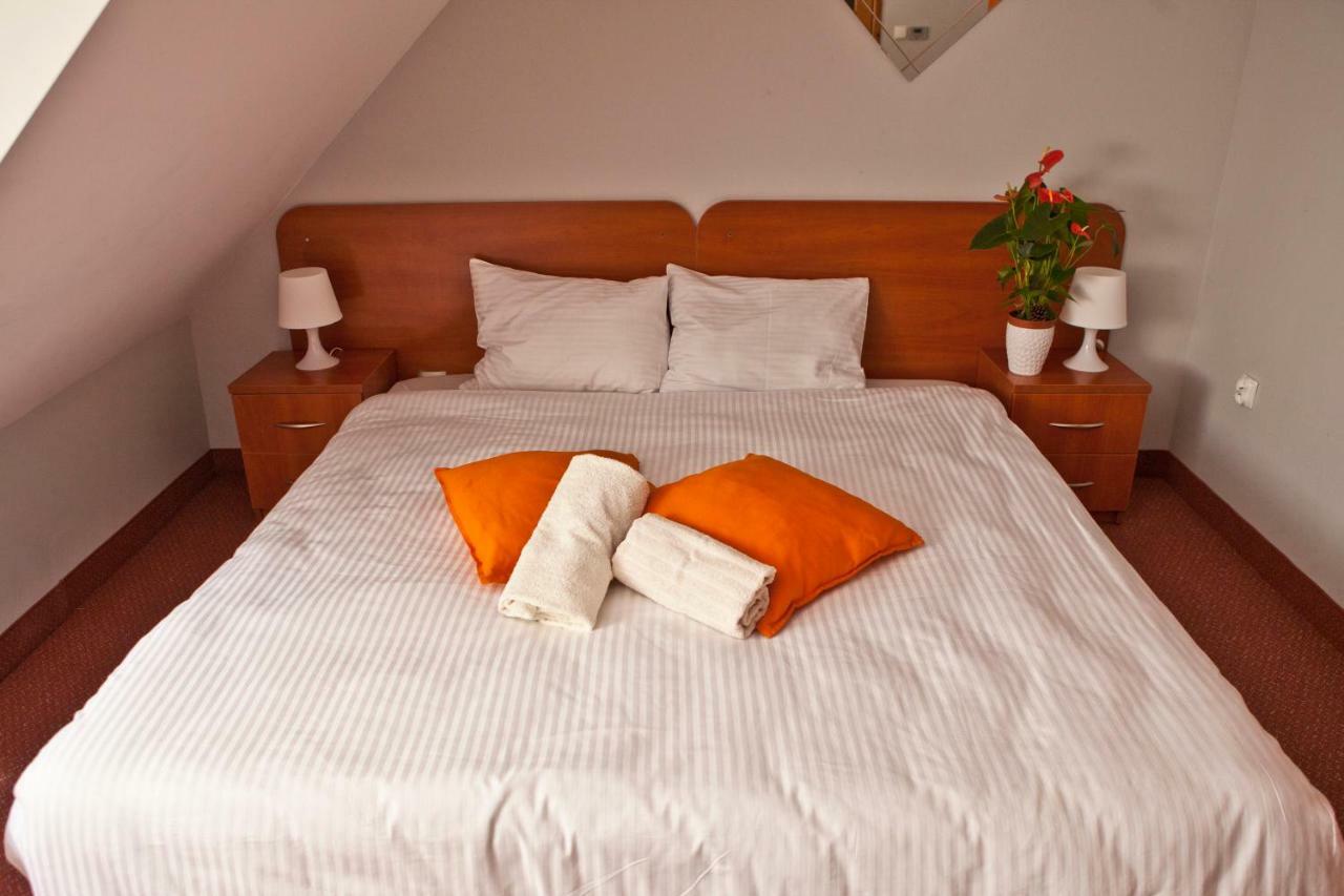 Resort Holiday Natural - Gosciniec Zacisze 흐미엘노 외부 사진